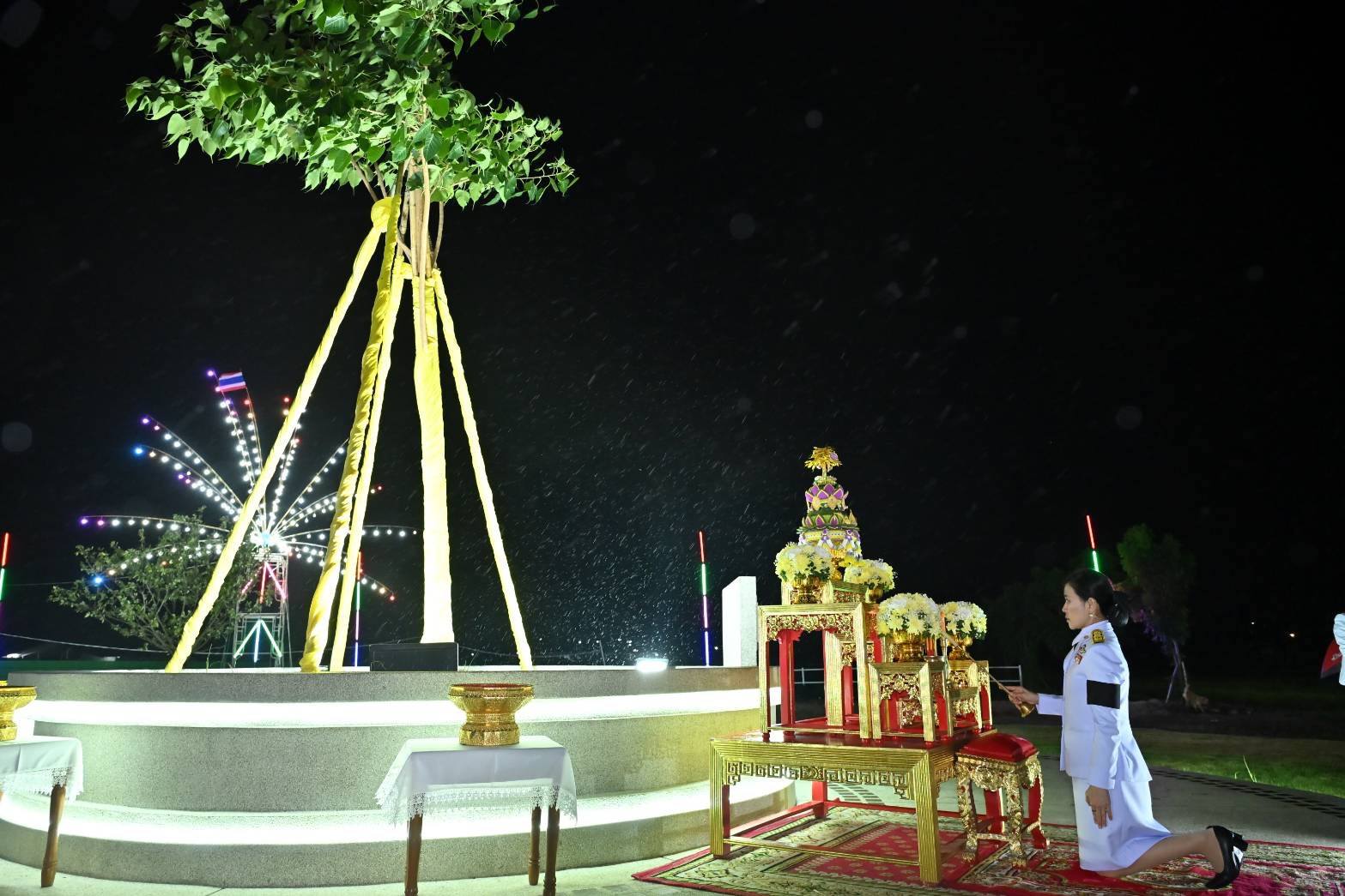 title - ส.ป.ก.นครปฐม เข้าร่วมพิธีเชิญพุ่มดอกบัวประดิษฐ์พระราชทานไปถวายสักการะพระศรีมหาโพธิทศมราชบพิตร ประจำจังหวัดนครปฐม  เพื่อเป็นพุทธบูชา เนื่องในวันวิสาขบูชา ประจำปี 2569
